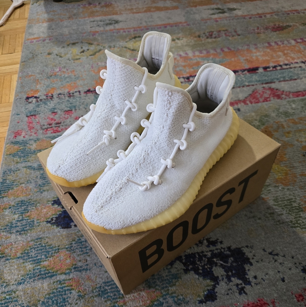 Yeezy 350 V2 Cream White Size 11 Pre Loved
